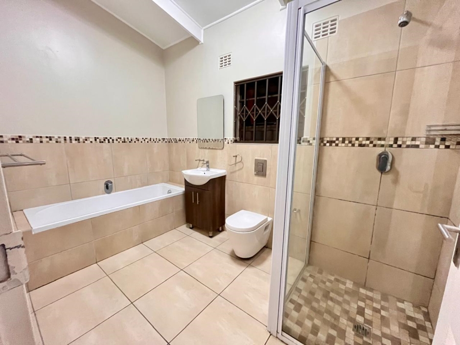 To Let 2 Bedroom Property for Rent in Berea Eastern Cape